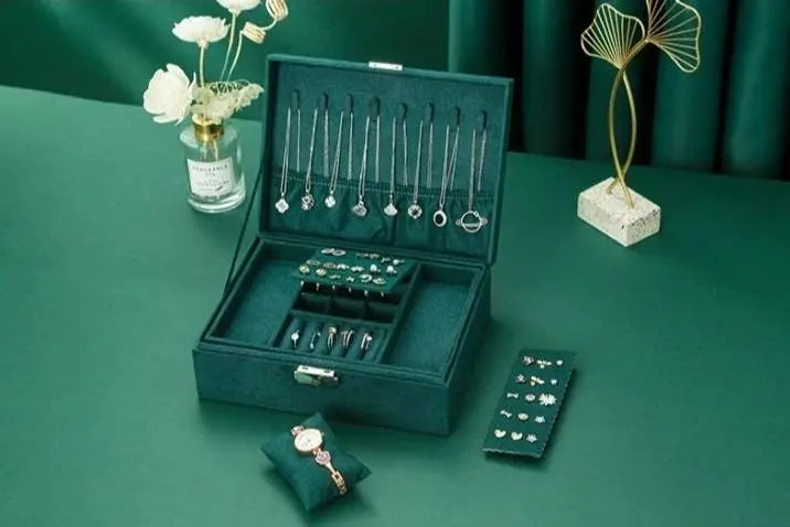 2 Layers Medium Flannel Jewelry Organizer with Removable Tray Girls Jewelry Display Case Jewelry Storage for Earrings Bracelets Rings - JettsJewelers