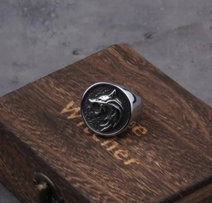 2 pc The Witcher Wizard Wolf Head Pendant necklace and Ring - JettsJewelers