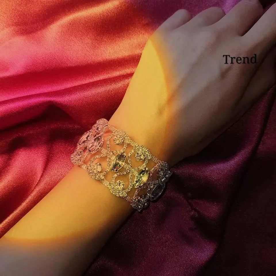 Womens Big Crystal Zirconia Hollow Bracelet JettsJewelers