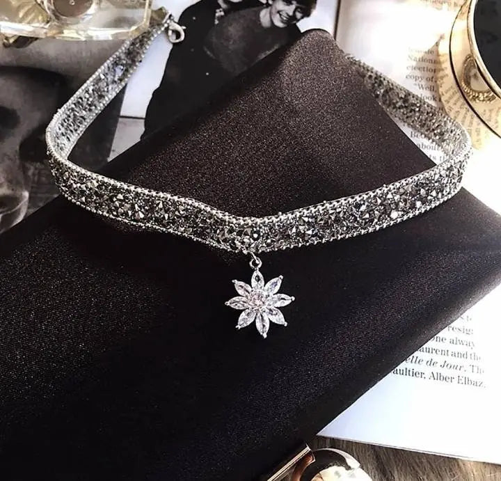 Rhinestone Ice Flower Necklace, Crystal Chokers Clavicle Chain Chic Punk Fashion for Women Girls