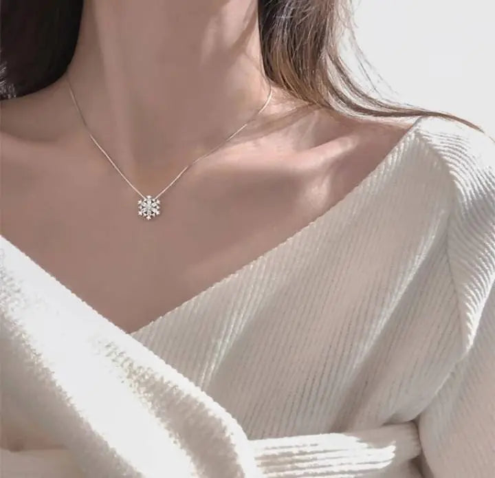 Silver and Rose Gold Snowflake Necklace Women Pendant Inlaid Rhinestone Clavicle Chain - JettsJewelers